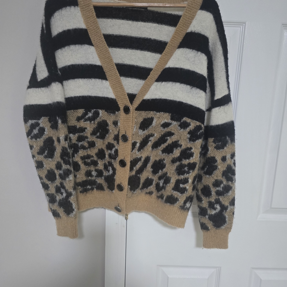 Guess Tan and Black Leopard Striped Cardigan - Picture 7 of 7